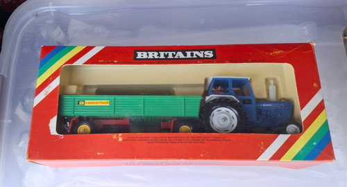 Britains farm vehicles - britains, ford
