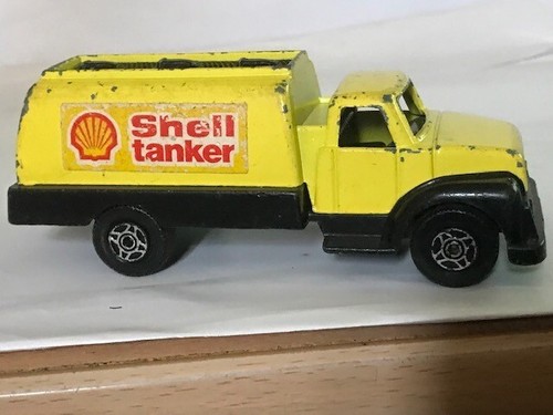 Vintage shell tanker corgi - tanker,