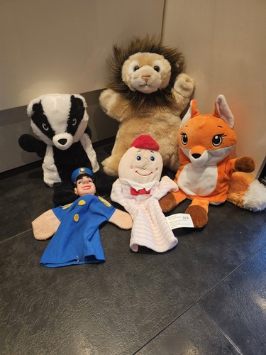 Bundle puppets including - puppets,