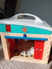 Fireman Sam Fire Station Playset With Fireman Sam But It's Incomplete