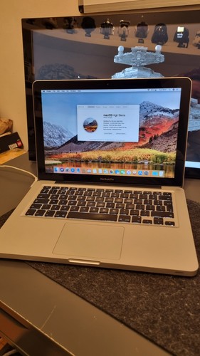 Apple macbook pro - pro, mid