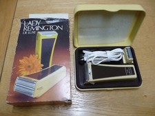VINTAGE 1960-70's LADY REMINGTON DELUXE LADYSHAVE. MODEL 5M2L-2.