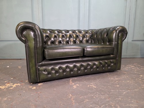 Seater chesterfield style - 2,