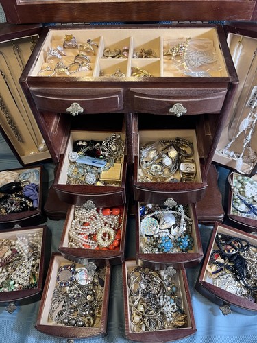 Vintage estate jewelry - vintage, box