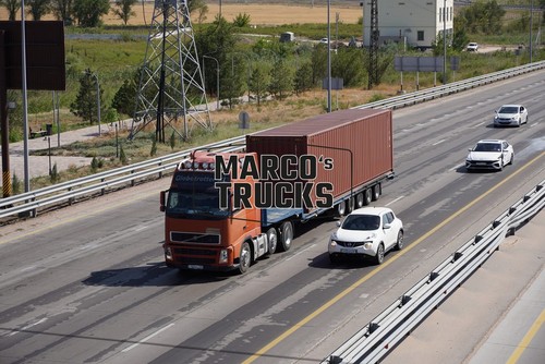 Truck photo volvo - truck,
