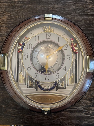 Seiko melodies motion - in, wall