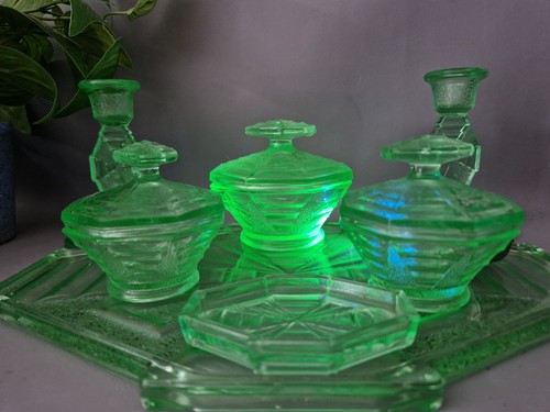 Deco uranium glass dressing - uranium,