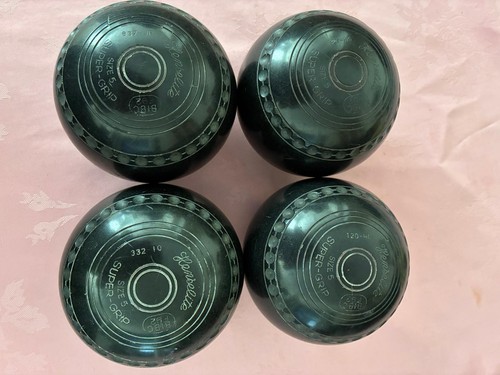 Set henselite bowls with - of, 4