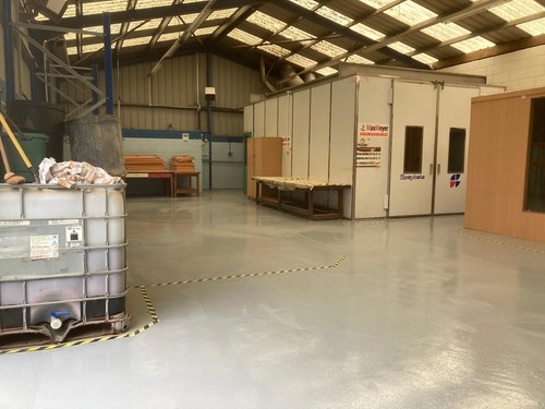 Used spray booth - , oven