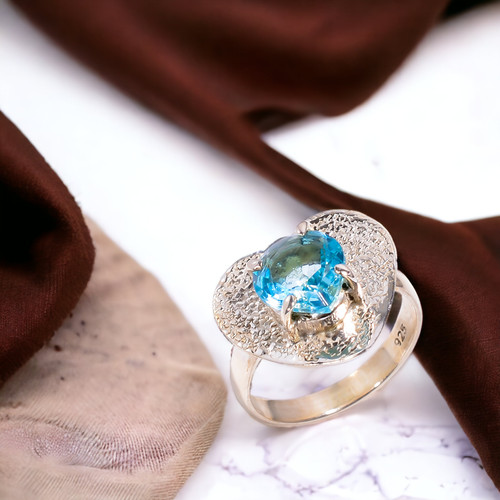 Natural aquamarine gemstone - aquamarine,
