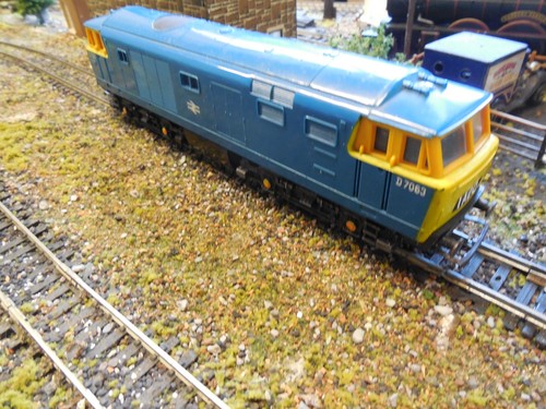 Hornby r758 class - r758,