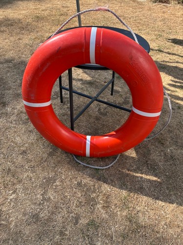 Vintage perry buoy life - 24",