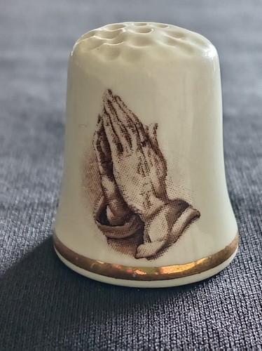 Praying hands thimble - praying,