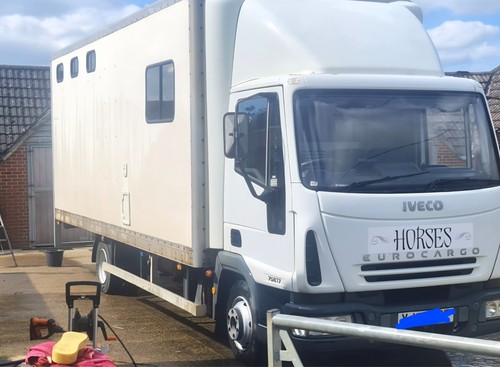 Horsebox iveco eurocargo 5 - horsebox,