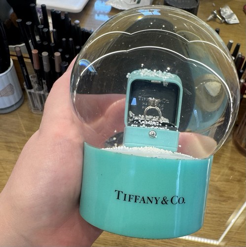 Tiffany snow globe - tiffany,