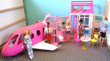BARBIE bundle incl. Dream Plane, Holiday house, dolls & some accessories