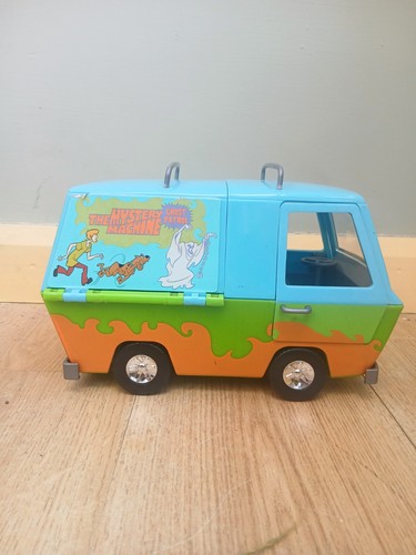Scooby doo mystery machine van - mystery,