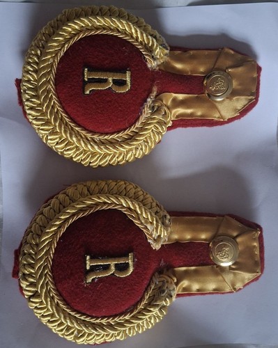 Handmade red and gold shoulder - red,