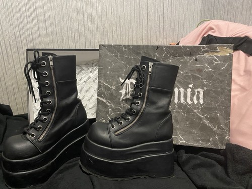 Size demonia gothic boots - demonia,