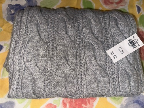 Hollister gray knitted scarf - hollister,