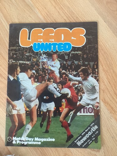Leeds utd home programmes - leeds,