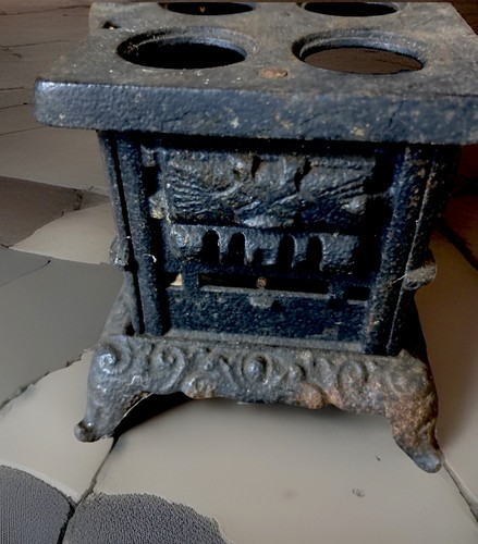 Cast iron antique royal - cast, by