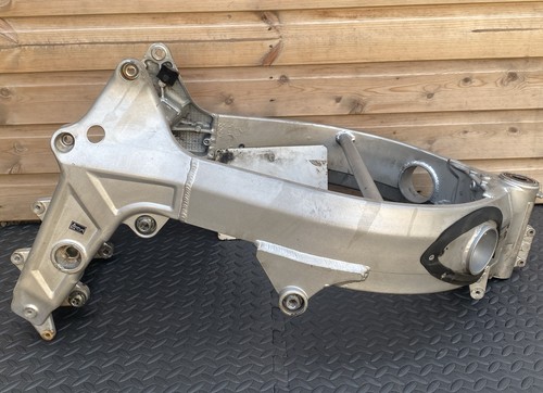 Triumph tt600 2000 main frame - tt600,