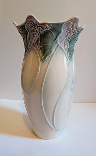 Tall art nouveau - nouveau, style