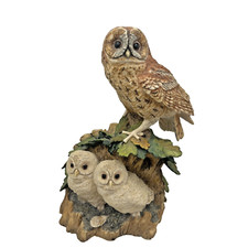 Border Fine Arts Tawny Owl and Owlets Figurine Ornament  RB28 dated 1992 vintage