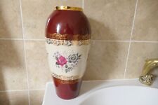 1940-60 CHODZIEZ POLAND POTTERY 42.3 CM BURGUNDY & GILT VASE WITH FLOWERS DESIGN