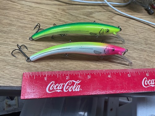 Reef runner ripstick lures - lures, (2)