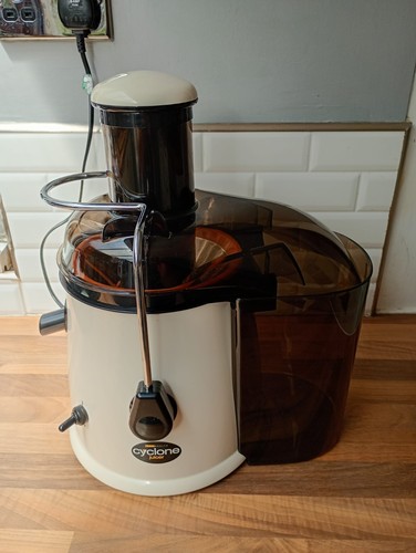 Cyclone juicer - cyclone,