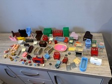 VINTAGE BUNDLE OF DOLLS HOUSE