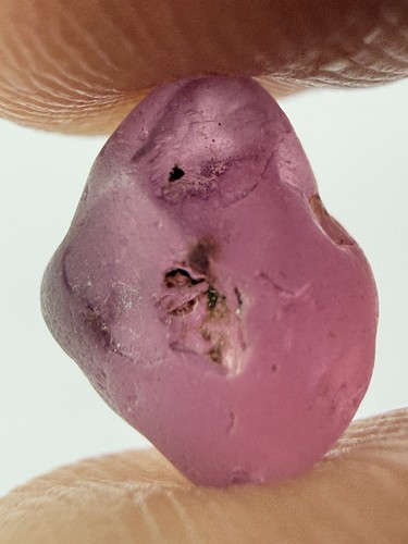 Natural garnet - 3.7,