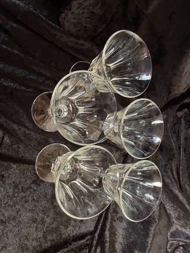 Glass matching ice - matching, cream