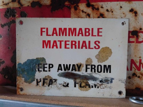 Small vintage metal sign - vintage,