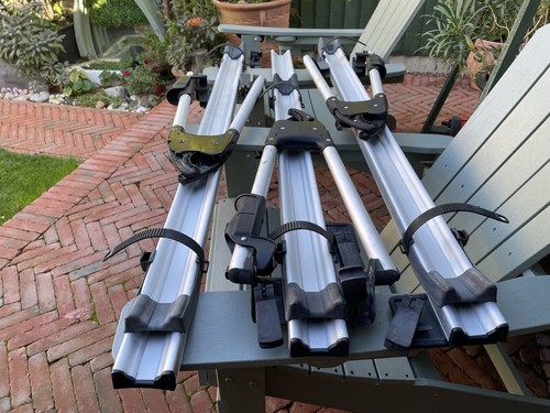 Three thule tour - bike, racks