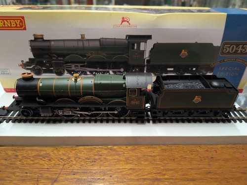 Hornby r3301 gwr castle - r3301, 4-6-0
