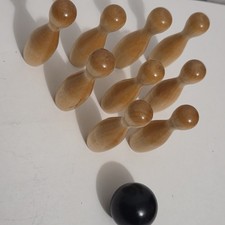 Mini wooden table skittles - wooden,