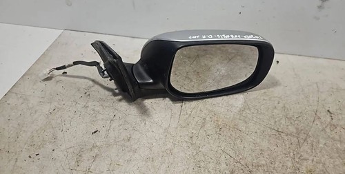 Toyota avensis t25 right wing - toyota,