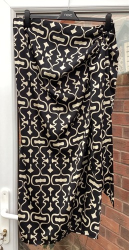 Bnwt zara black cream satin - cream,