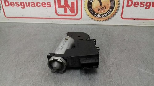 811696717 sunroof electric