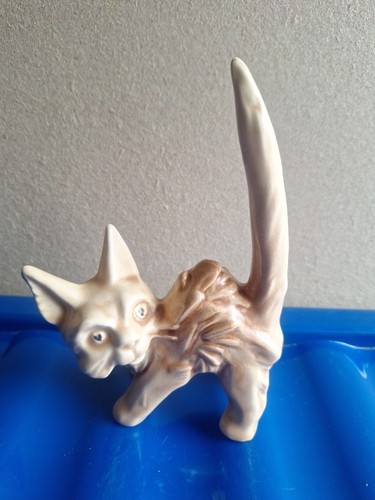 Sylvac scared cat c55 - ,