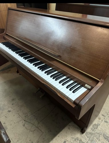 Upright pianos can deliver - pianos,