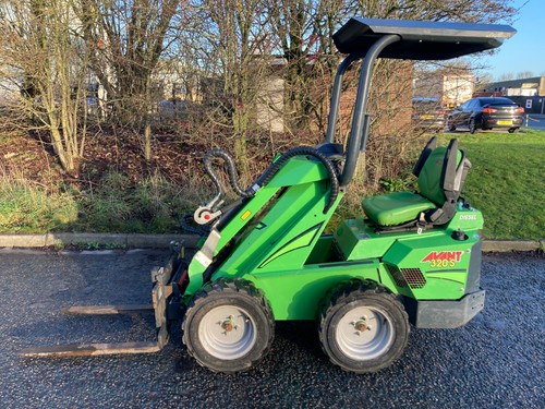 2018 avant 320 skid steer - s,