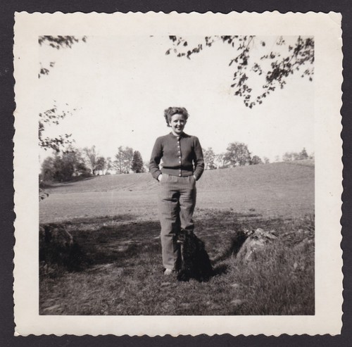 Vintage c1940s photo lady - photo,