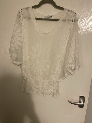 Paramour white lacey batwing - white,