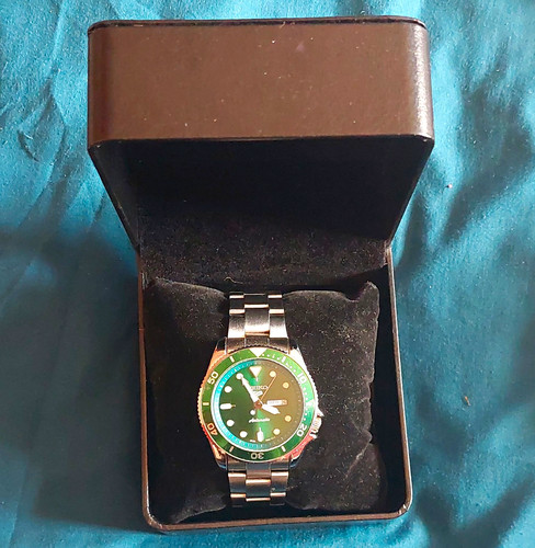 Seiko quartz diver - seiko,