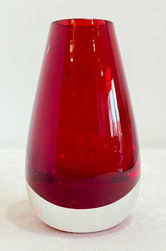 Whitefriars glass vase ruby - ,