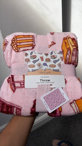 Primark pink girl - girl, bed